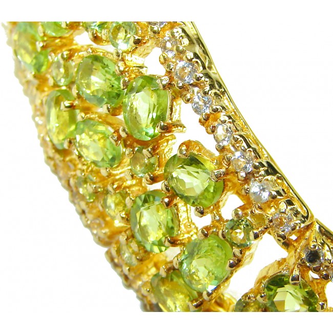 Great Masterpiece 81.2 carat genuine Peridot from Arizona 18k Gold over .925 Sterling Silver handmade Statement Bracelet
