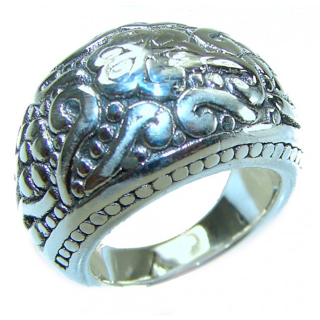 Large and Solid Bali made .925 Sterling Silver ring size 7 - Side view of ornate Bali .925 silver ring, size 7.