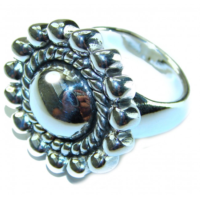 Precious Flower Bali made .925 Sterling Silver handcrafted Ring s. 8 - Close-up of Precious Flower Bali .925 Sterling Silver handcrafted ring.