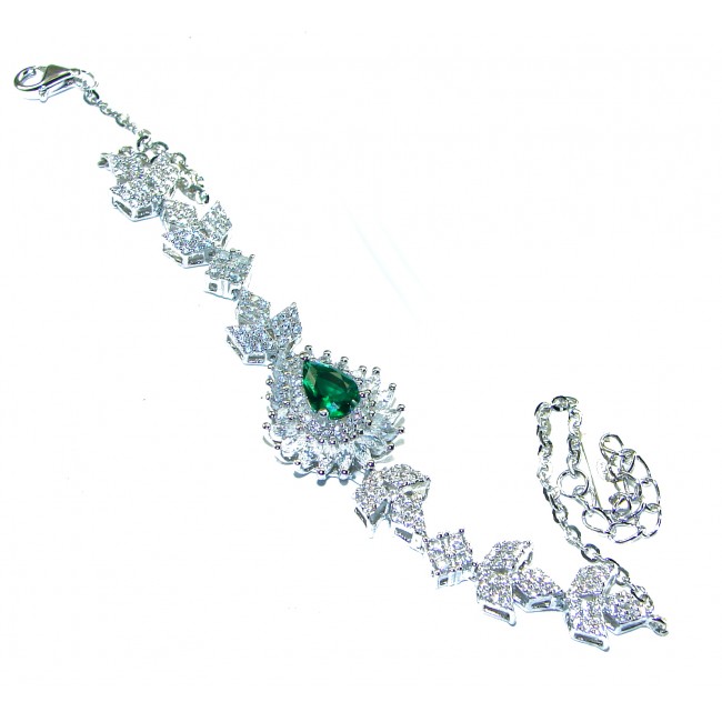 Vintage style - Timless Treasure 8.5 carat Colombian Emerald .925 Sterling Silver handcrafted Bracelet - Bracelet with 8.5 carat Colombian emerald, detailed top view
