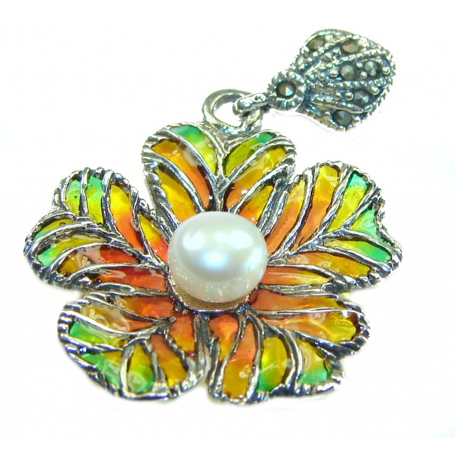 Masterpiece! Authentic Pearl Enamel .925 Sterling Silver handcrafted Pendant - Close-up of colorful enamel flower pendant with pearl in center.