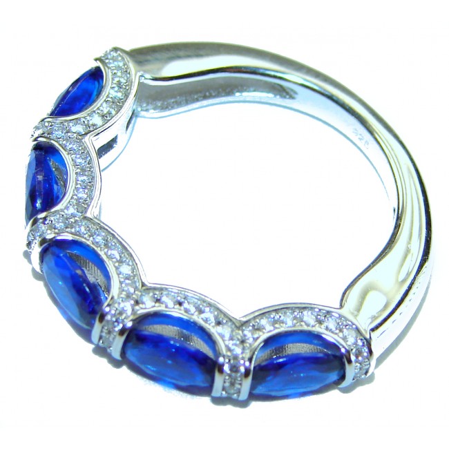 Extravaganza 4.5 carat White Topaz Sapphire .925 Sterling Silver brilliantly handcrafted ring s. 6 1/2 - Blue sapphire and white topaz ring in sterling silver, top view.
