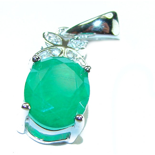 Luxurious 2.3 carat Colombian Emerald White Sapphire .925 Sterling Silver handcrafted pendant - Close-up of a Colombian emerald pendant with white sapphires.