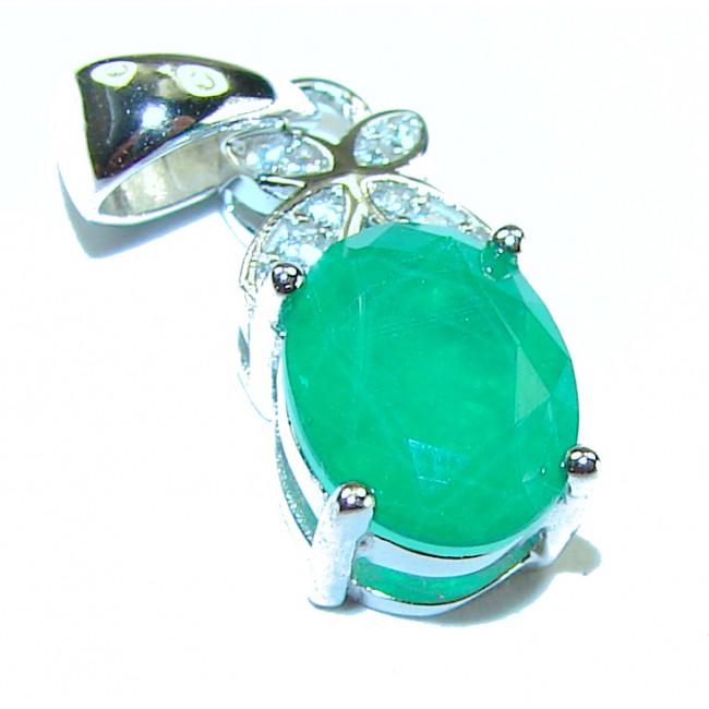 Luxurious 2.3 carat Colombian Emerald White Sapphire .925 Sterling Silver handcrafted pendant - Close-up of Colombian emerald and white sapphire pendant.