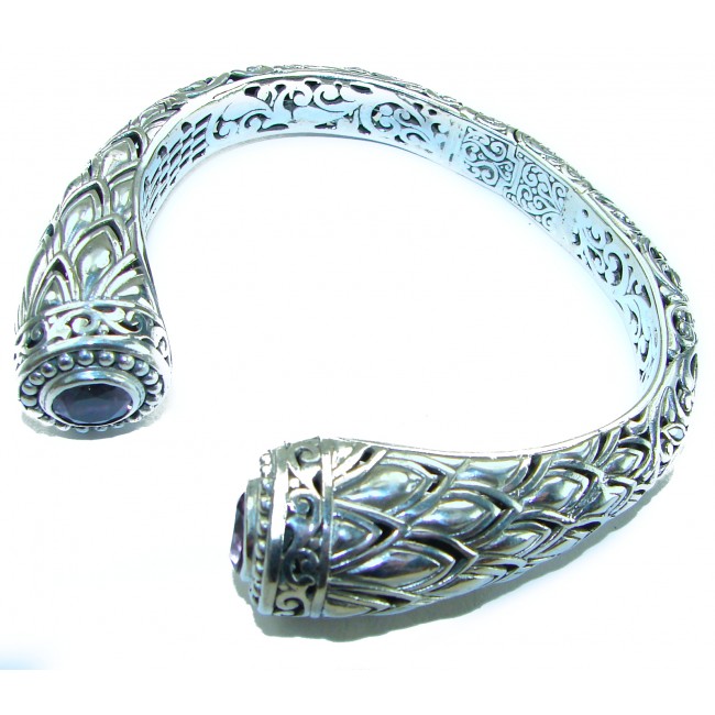 Heavy and Solid 49.8 grams authentic Amethyst .925 Sterling Silver handcrafted bracelet - Amethyst sterling silver bracelet, detailed side view.