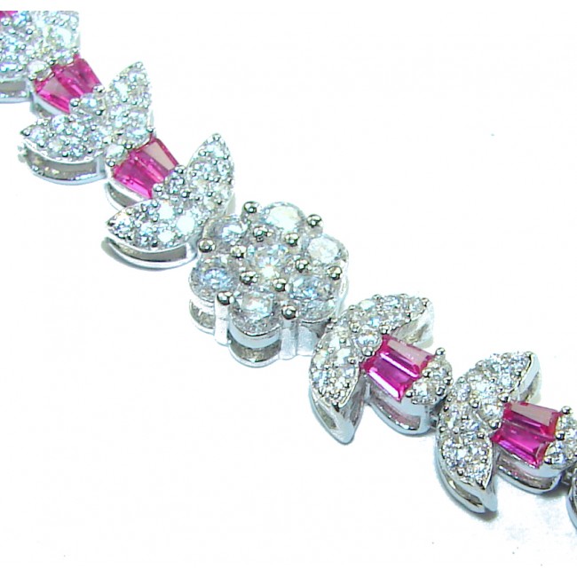 Art Deco - Luxurious natural 4.5 carat Ruby .925 Silver handcrafted bracelet - Close-up of Art Deco Ruby and Silver bracelet detailing.