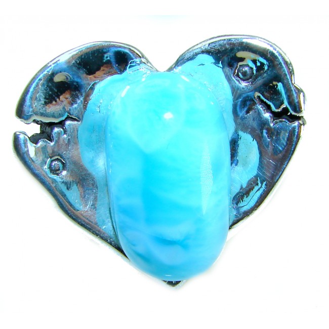 Angel's Heart Genuine Caribbean Larimar .925 Sterling Silver handcrafted MASSIVE 21.5 carat STATEMENT ring size 8 - Close-up of Angel's Heart Caribbean Larimar in .925 Sterling Silver.
