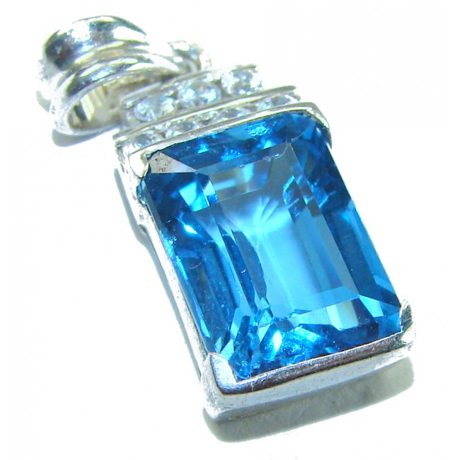 Purity 4.8 carat authentic Swiss Blue Topaz .925 Sterling Silver handmade pendant - Close-up of Swiss Blue Topaz pendant in sterling silver setting.