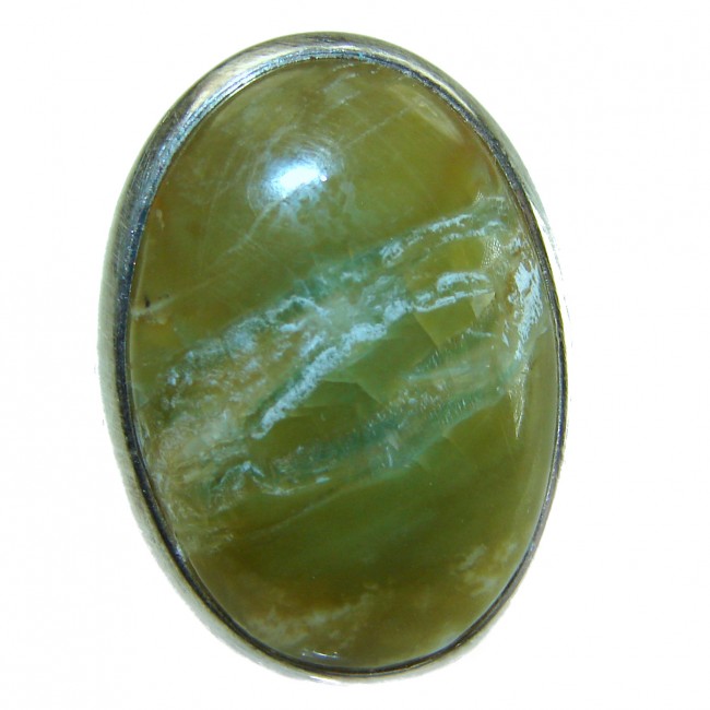 Peruvian Opal .925 Sterling Silver handcrafted ring; s. 7 - Close-up of Peruvian Opal .925 Sterling Silver handcrafted ring.