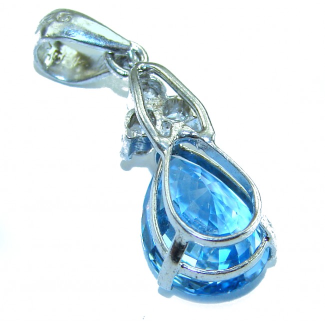 Atlantica 8.5 carat Swiss Blue Topaz .925 Sterling Silver Handcrafted pendant - Close-up of Atlantica blue topaz pendant in sterling silver setting.