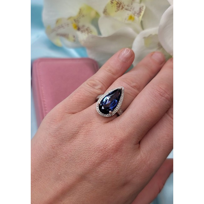 Blue Dream18.5 carat London Blue Topaz .925 Sterling Silver Perfectly handcrafted Ring s. 8