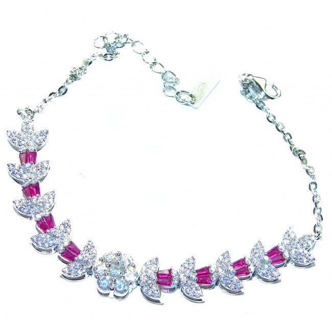 Art Deco - Luxurious natural 11.5 carat Ruby .925 Silver handcrafted bracelet - Top view of Art Deco ruby and silver bracelet with clasp detail.