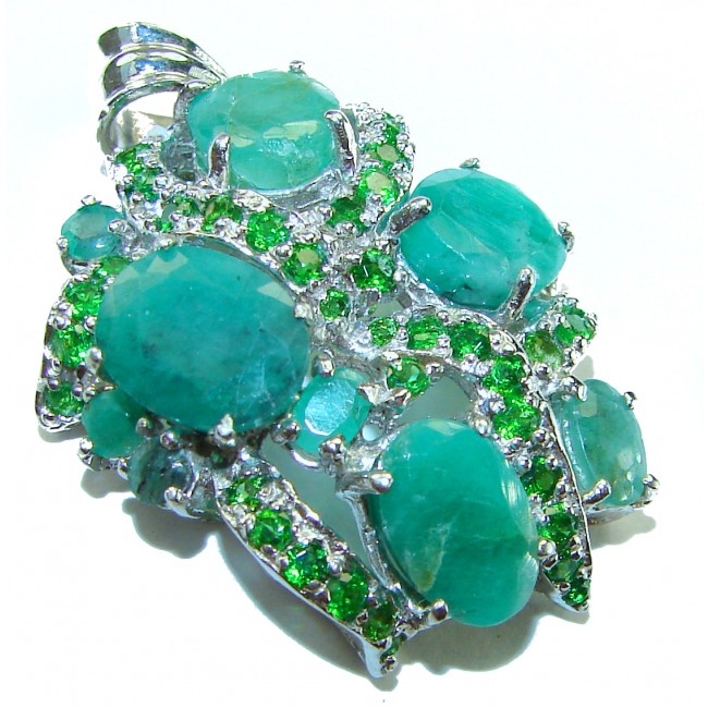 Luxurious 22.6 carat Colombian Emerald .925 Sterling Silver handmade Pendant - Close-up of luxurious emerald cluster pendant in sterling silver