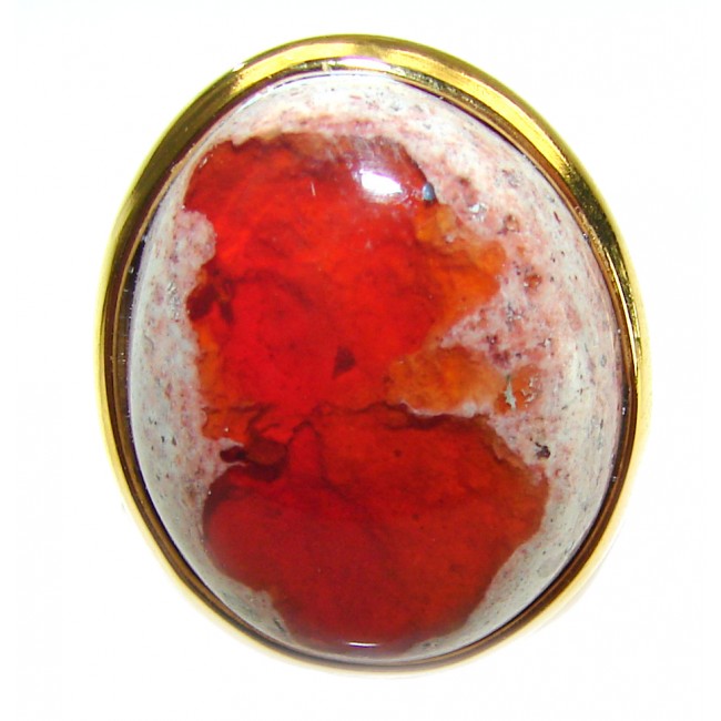 Inner Fire best quality 25.4 carat Mexican Opal 18K Gold over .925 Sterling Silver handmade ring 8 1/4 - Close-up of Inner Fire Mexican Opal set in 18K gold.