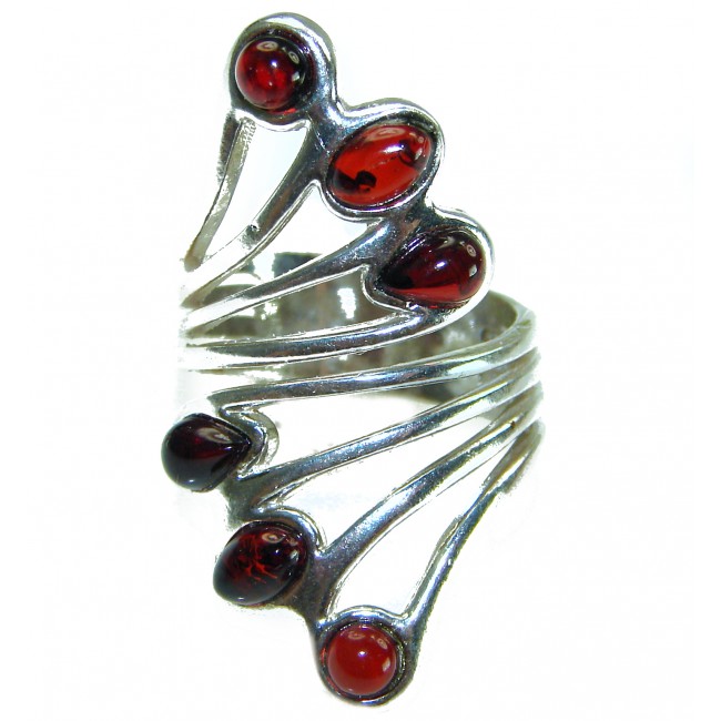 Carmen Authentic 9.5 carat authentic Australian Garnet .925 Sterling Silver handcrafted ring; s. 7