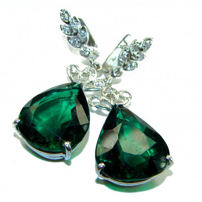 Very Unique 19.6 carat Green Tourmaline from Mozambique .925 Sterling Silver handcrafted earrings