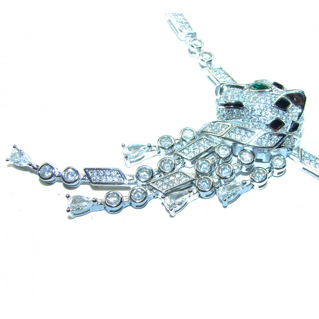 Panthère 4.5 carat Emerald black enamel .925 Sterling Silver handcrafted Bracelet - Close-up of Panthère design necklace in sterling silver and enamel.