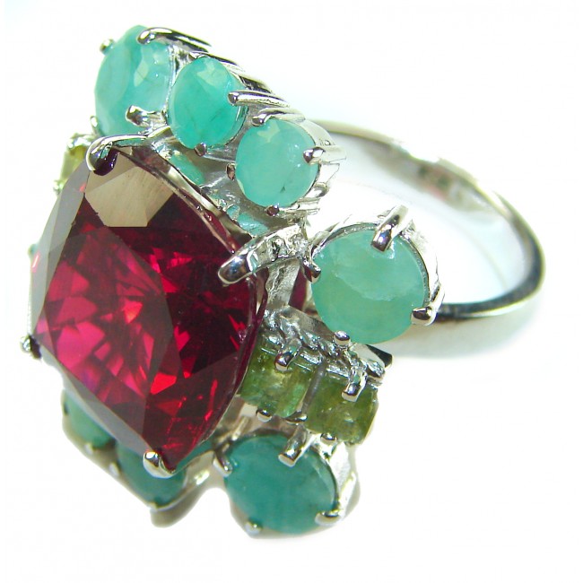 Tiffany - 22.2 carat natural Ruby Emerald .925 Sterling Silver Handcrafted Statement Ring size 6 - Close-up of gemstone ring with red ruby and turquoise stones.