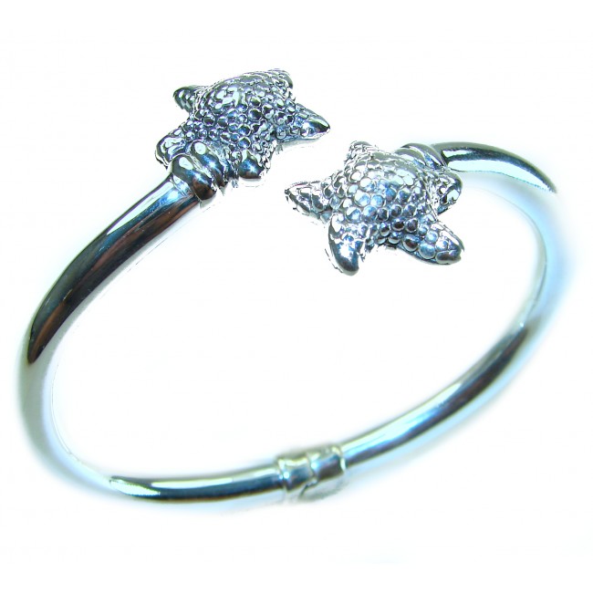 Seaside Italy made Starfish Bracelet in best quality .925 Sterling Silver - Silver starfish bracelet, side view, showcasing intricate details.