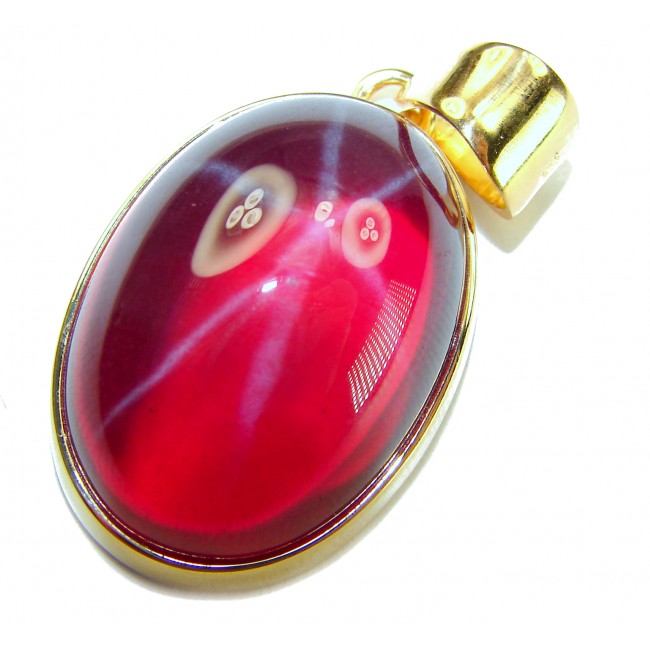 Francesca- authentic 29.5 carat Star Ruby 18K Gold over .925 Sterling Silver handcrafted Pendant - Close-up of 29.5 ct Star Ruby pendant in 18K gold setting