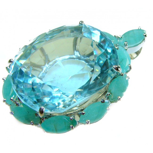 Eau Pure authentic 29.5 carat Aquamarine Emerald .925 Sterling Silver Handcrafted pendant - Close-up of 29.5 carat aquamarine emerald jewelry piece