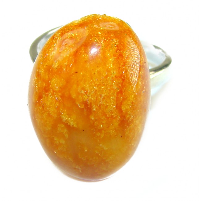 Authentic Golden Baltic Amber .925 Sterling Silver entirely handcrafted ring; s. 7 adjustable - Close-up of golden Baltic amber ring in silver setting