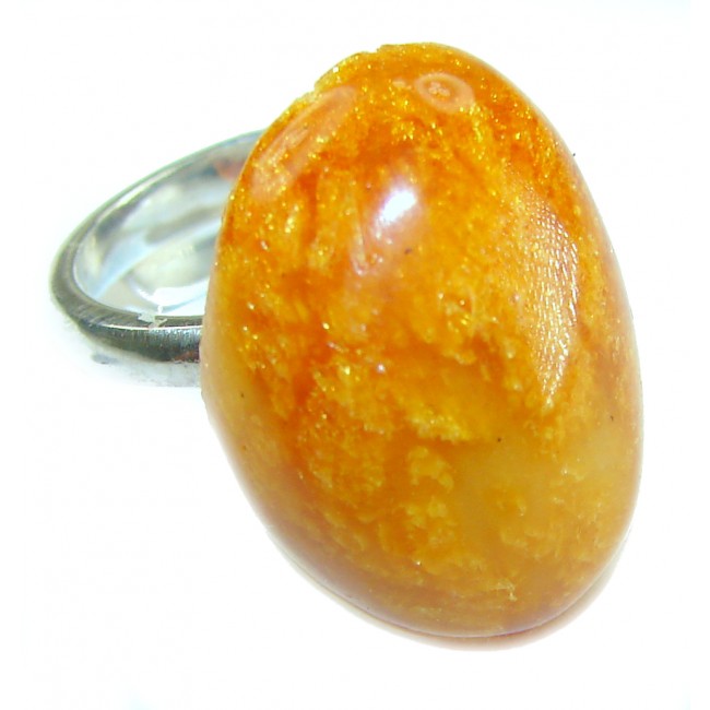 Authentic Golden Baltic Amber .925 Sterling Silver entirely handcrafted ring; s. 7 adjustable - Close-up of golden Baltic amber stone on sterling silver ring
