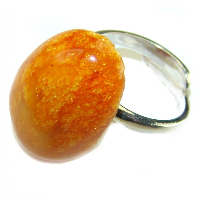 Authentic Golden Baltic Amber .925 Sterling Silver entirely handcrafted ring; s. 7 adjustable - Close-up of Golden Baltic Amber ring in .925 Sterling Silver.