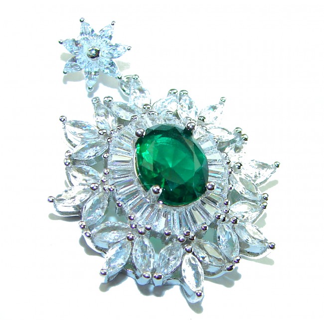 Luxurious 3.5 carat Emerald White Sapphire .925 Sterling Silver handcrafted pendant - Close-up of emerald and white sapphire sterling silver brooch