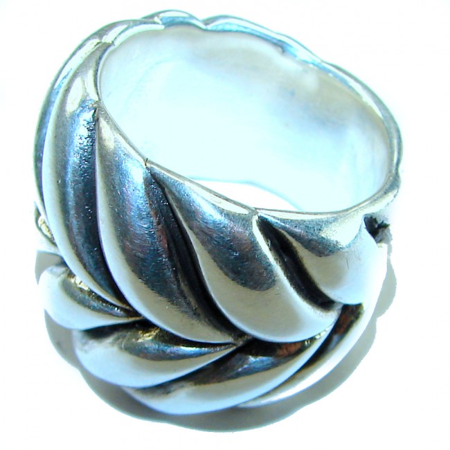 Large and Solid Bali made .925 Sterling Silver ring size 7 1/2 - Sterling silver ring, top view, showcasing detailed swirling design