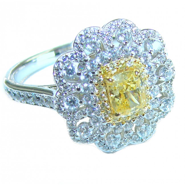 1.10 carat yellow Sapphire .925 Sterling Silver brilliantly handcrafted ring s. 7 1/4 - Close-up of 1.10 carat yellow sapphire ring in .925 sterling silver