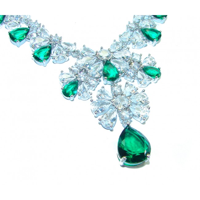 Vintage style - Timless Beauty 31.5 carat Emerald .925 Sterling Silver handcrafted Statement necklace