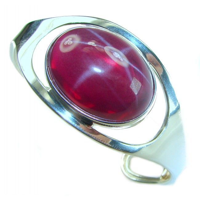 Bellezza Genuine 35.5 CARAT Star Ruby .925 Sterling Silver HUGE Bracelet / Cuff - Close-up of Bellezza star ruby ring in .925 sterling silver.
