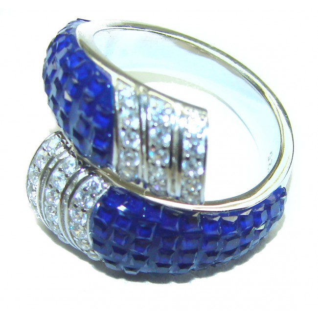 Art Deco Genuine 10.5 carat Sapphire .925 Sterling Silver handcrafted Ring size 7 1/4 - Sapphire and silver ring, close-up side view