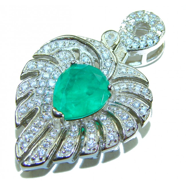 Luxurious Heart Genuine 5.2 carat Colombian Emerald .925 Sterling Silver Statement pendant - photo 2