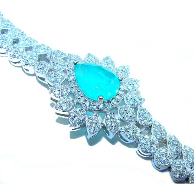 Beauty of Nature- natural 6.5 carat Emerald .925 Sterling Silver handmade Statement Bracelet - Close-up of sterling silver bracelet with 6.5 carat emerald centerpiece