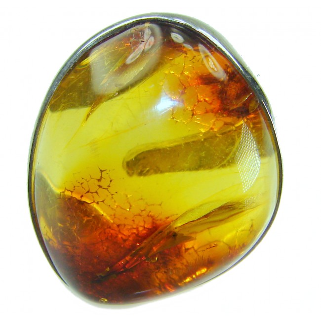 Large the best quality Natural Baltic Amber .925 Sterling Silver handcrafted ring; s. 7 adjustable - Close-up of large Baltic amber stone set in .925 Sterling Silver.