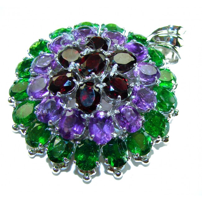 Power of Nature Very Unique 21.5 CARAT Multigem .925 Sterling Silver handcrafted pendant