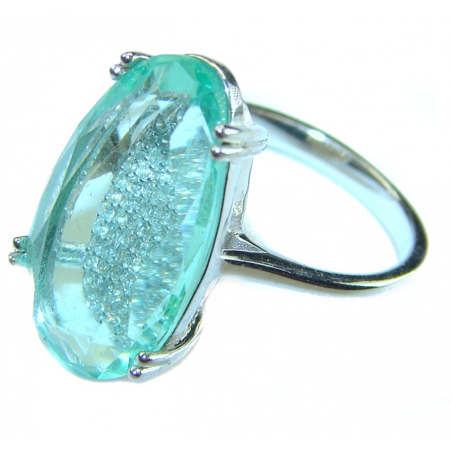 Eau Pure 19.5 carat Green Amethyst .925 Sterling Silver Handcrafted .925 Sterling Silver Handcrafted Ring size 7 - Side view of Eau Pure 19.5 carat Green Amethyst in .925 Sterling Silver ring