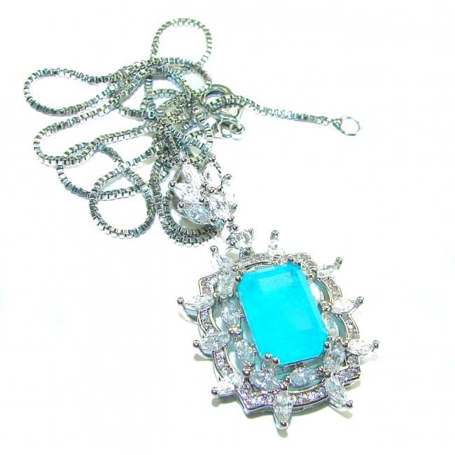 Vintage style - Timless Beauty 15.5 carat Emerald .925 Sterling Silver handcrafted Statement necklace