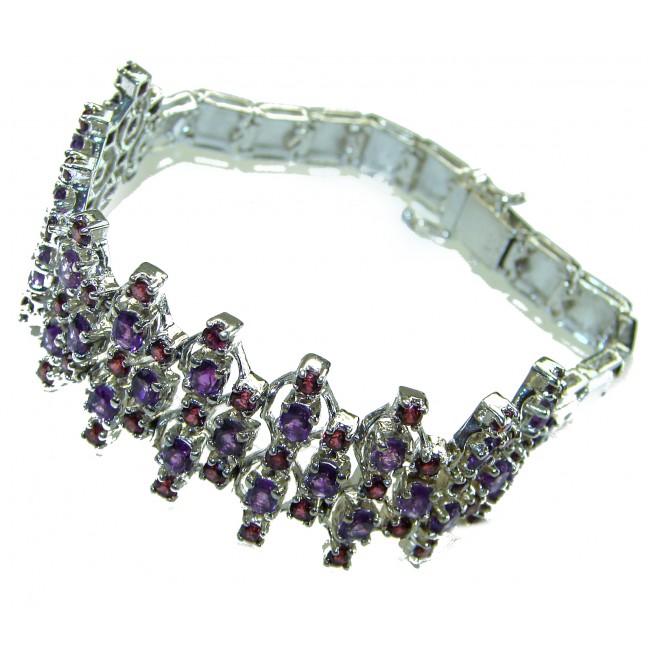 Great Masterpiece 103.5 carat genuine authentic Amethyst .925 Sterling Silver handmade Statement Bracelet - Side view of Great Masterpiece 103.5 carat amethyst bracelet.