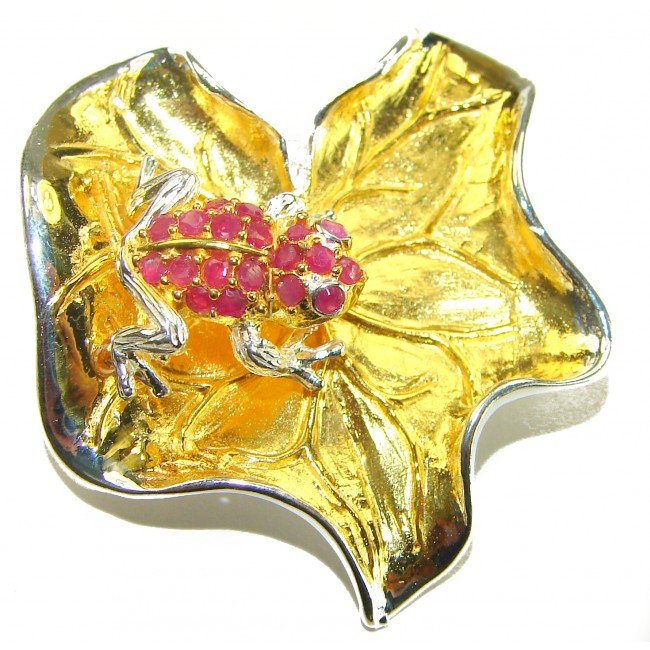 Red Frog Excellent 5.5 carat Ruby 14K Gold over .925 Sterling Silver handcrafted Pendant Brooch