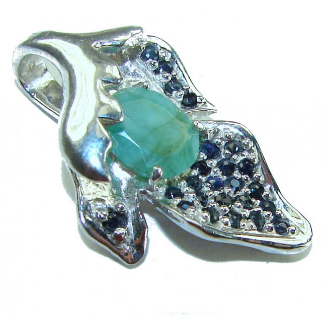 Authentic 4.5 carat Emerald Sapphire .925 Sterling Silver handcrafted Pendant - Emerald sapphire pendant, close-up, with .925 sterling silver detail.