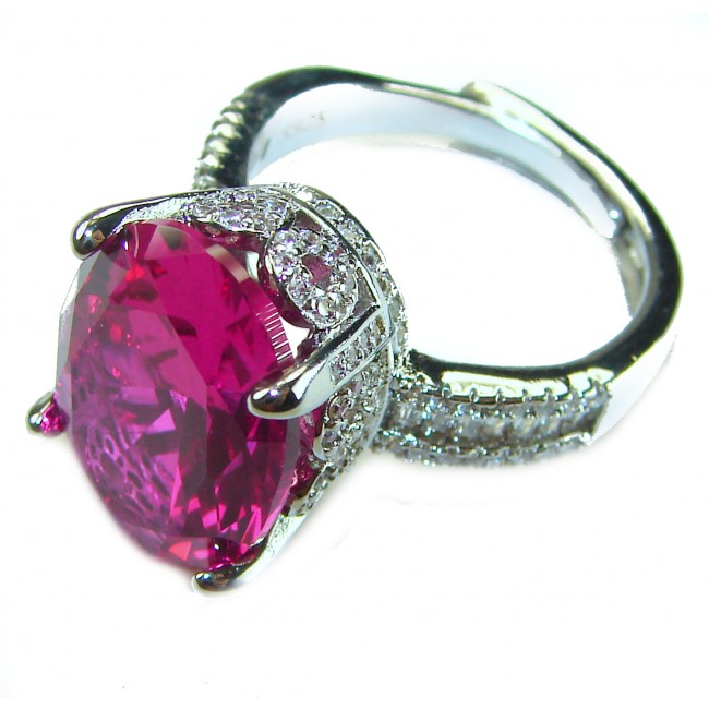 Blooming Beauty 11.8 carat Pink Sapphire .925 Silver handcrafted Cocktail Ring s. 7 - Close-up of Blooming Beauty pink sapphire ring in .925 silver