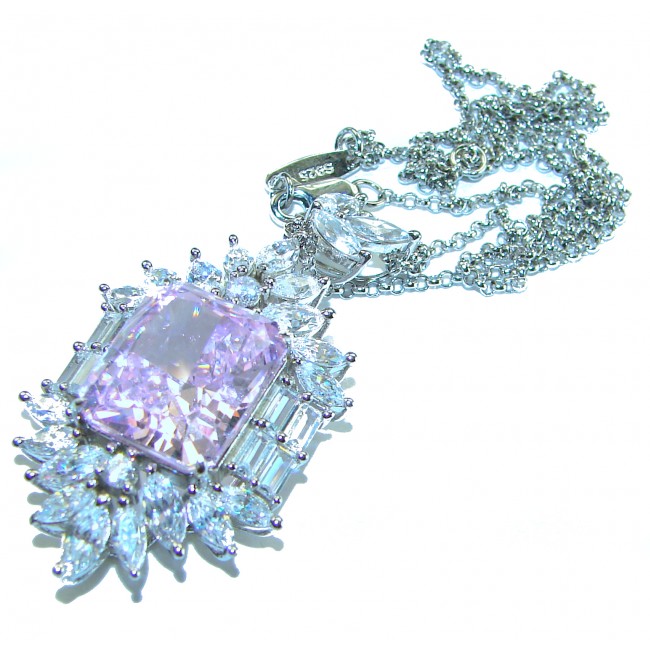 Rose des Vents 21.2 carat Pink Sapphire .925 Sterling Silver handcrafted necklace