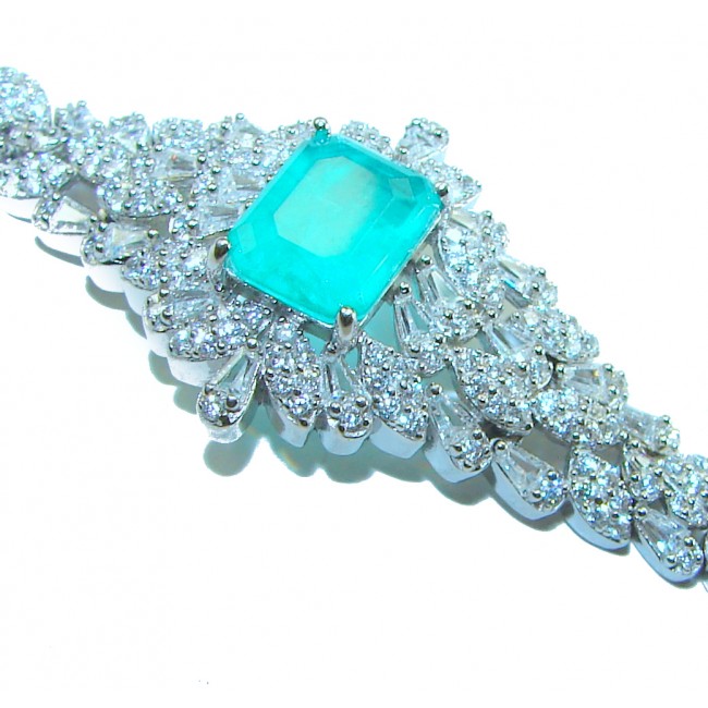 Beauty of Nature - natural 8.5 carat Emerald .925 Sterling Silver handmade Statement Bracelet - Emerald and diamonds in sterling silver, stone close-up view