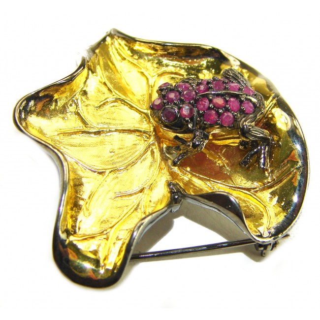 Red Frog Excellent 5.5 carat Ruby 14K Gold over .925 Sterling Silver handcrafted Pendant Brooch