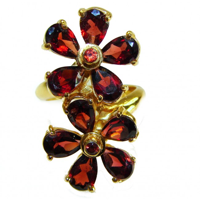 Bella Rossa 15.5 carat Red Garnet 14K Gold .925 Sterling Silver handcrafted ring; s. 8 1/2