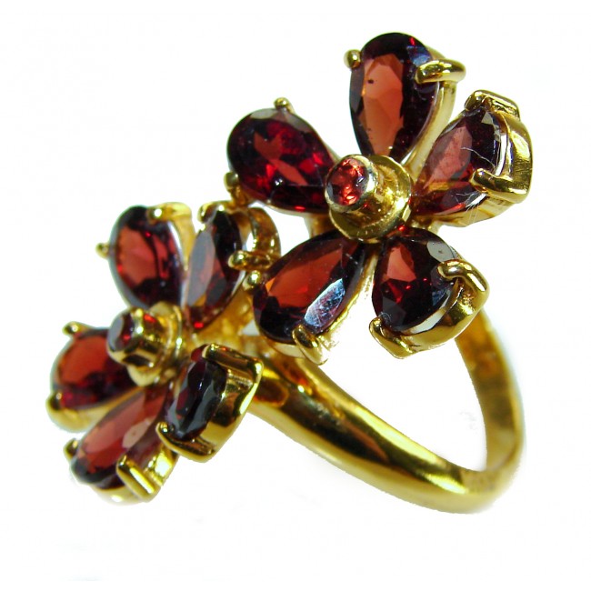 Bella Rossa 15.5 carat Red Garnet 14K Gold .925 Sterling Silver handcrafted ring; s. 8 1/2
