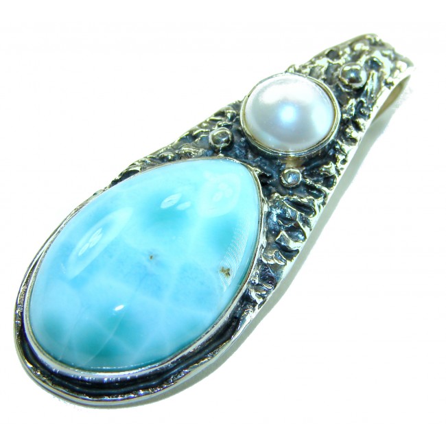 Natural Larimar Pearl oxidized .925 Sterling Silver handcrafted pendant - Close-up of Larimar and pearl sterling silver handcrafted pendant.